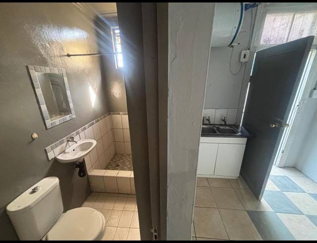 RETAIL PROPERTY TO RENT IN BLUFF